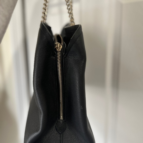 Kate Spade Black Shoulder Bag with Gold Chain - Picture 6 of 10